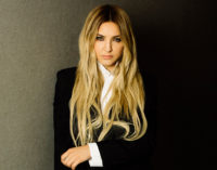 Julia Michaels с новым видеоклипом Heaven к фильму Пятьдесят оттенков свободы