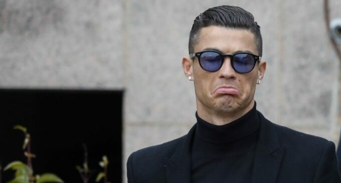 Cristiano Ronaldo, вспомнив об отце, всплакнул во время эфира.