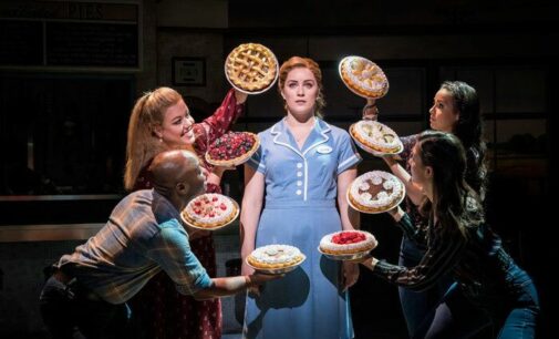 Про мюзиклы. Мюзиклы возвращаются на Бродвей с постановкой “Waitress” и “Hadestown”